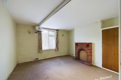 1 bedroom maisonette for sale, High Street, Whitchurch, Aylesbury, Buckinghamshire