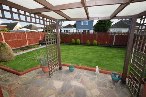 3 bedroom detached bungalow for sale, Barbara Avenue, Canvey Island SS8