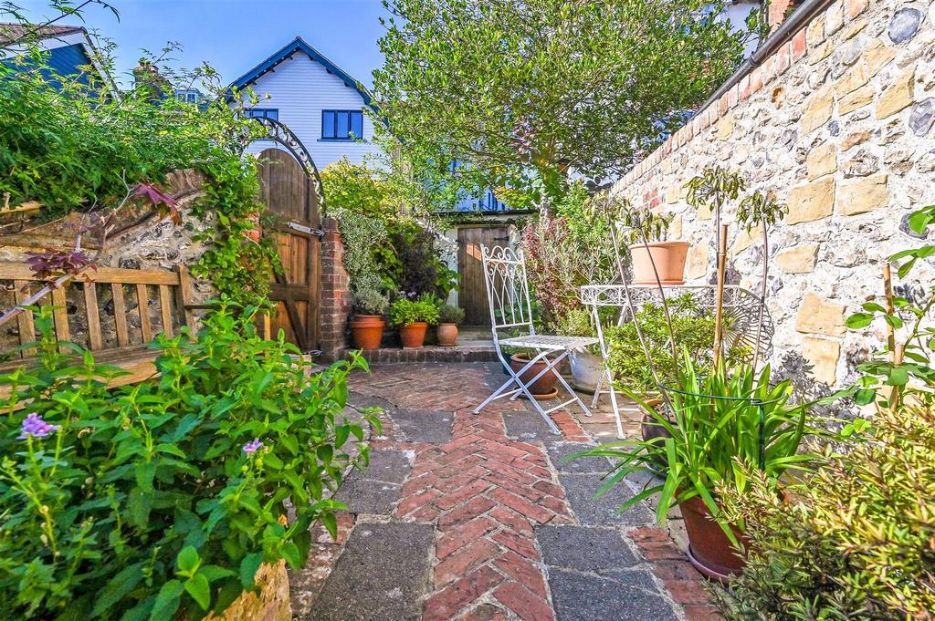 Courtyard Garden