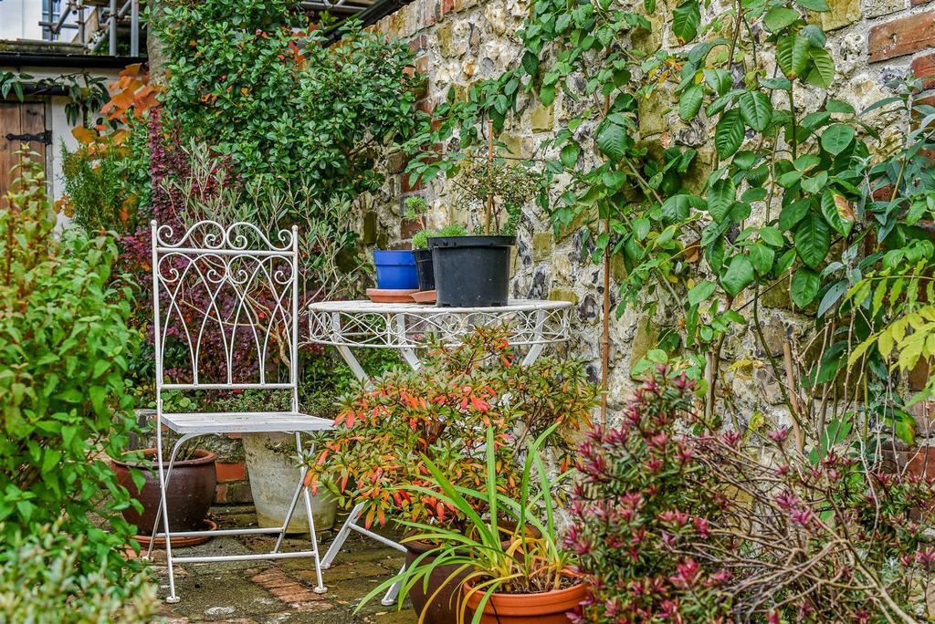 Courtyard Garden