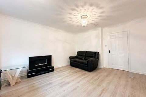 2 bedroom flat to rent, Philips Wynd, Hamilton, ML3