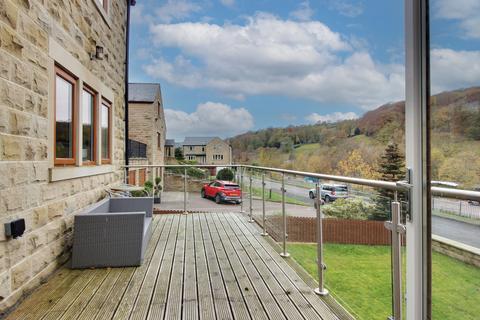 5 Caldene Croft, Mytholmroyd, Hebden Bridge, HX7 5AE