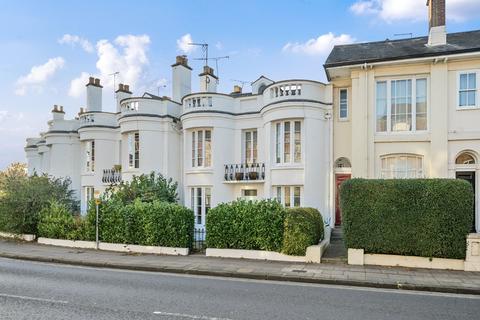 1 bedroom flat for sale, Eastgate Street, Winchester, Hampshire, SO23