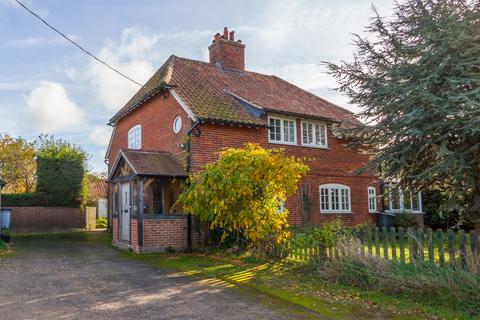 4 bedroom detached house for sale, Blaxhall, IP12 2DY