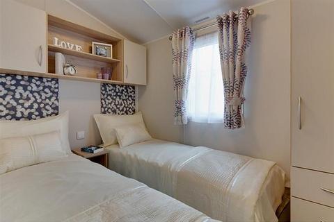 2 bedroom static caravan for sale, The Lakes Rookley