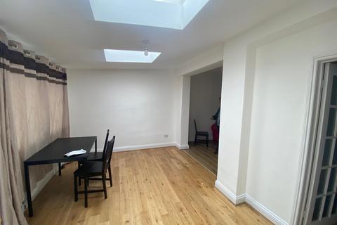 3 bedroom house for sale, Great Cambridge Road, London N18