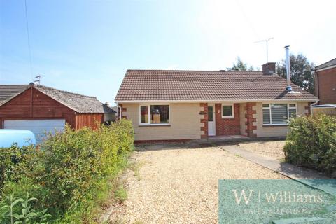 2 bedroom detached bungalow for sale, Red Road, Wootton Bridge