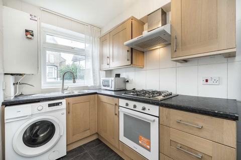 2 bedroom flat for sale, Devonshire Road, London SE23