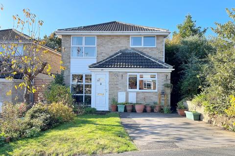 3 bedroom detached house for sale, Belmont Close, Dibden Purlieu