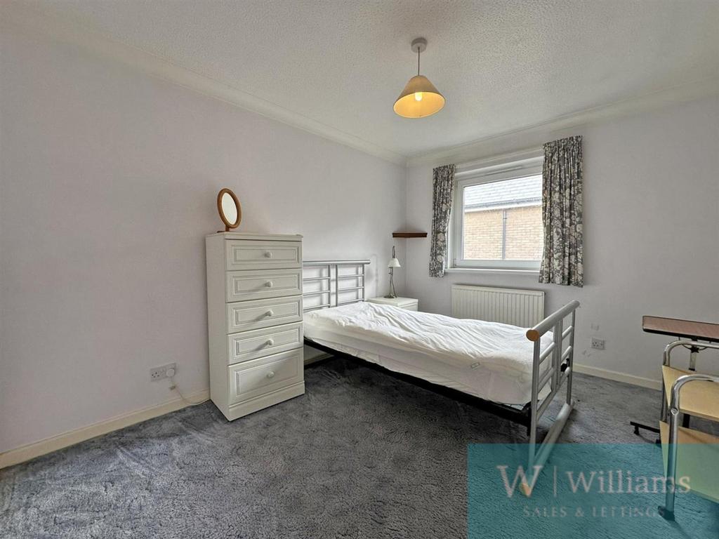 2nd Bedroom