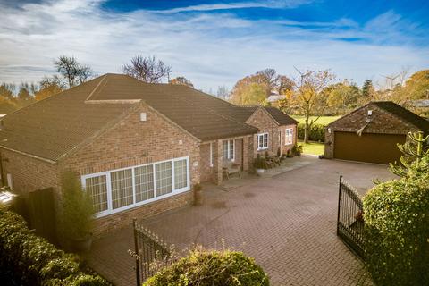 4 bedroom detached bungalow for sale, Spaldington DN14