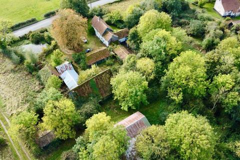 undefined, Long Row, Tibenham