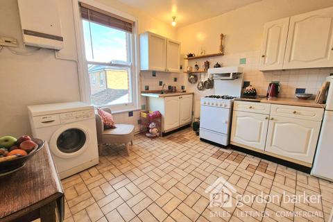 2 bedroom flat for sale, St. Leonards Road, Bournemouth BH8