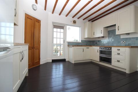 2 bedroom apartment to rent, Muswell Hill Broadway, London, N10