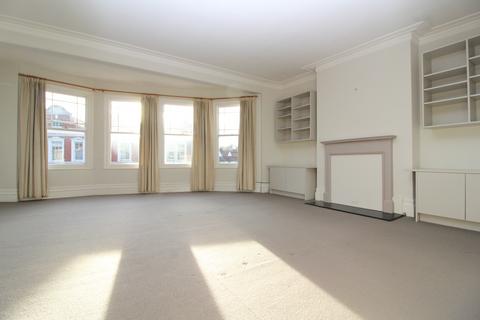 2 bedroom apartment to rent, Muswell Hill Broadway, London, N10