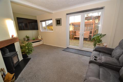 3 bedroom semi-detached house for sale, Garden Close, Wyke,