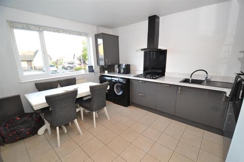 27 Garden Close, Wyke, Bradford, BD12 8DJ