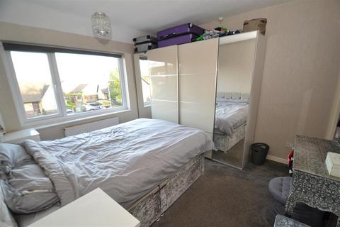 27 Garden Close, Wyke, Bradford, BD12 8DJ