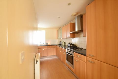 2 bedroom apartment to rent, Blade Court, Romford RM7