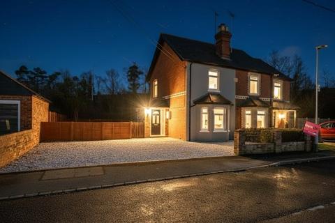 undefined, Hartley Court Road, Reading RG7