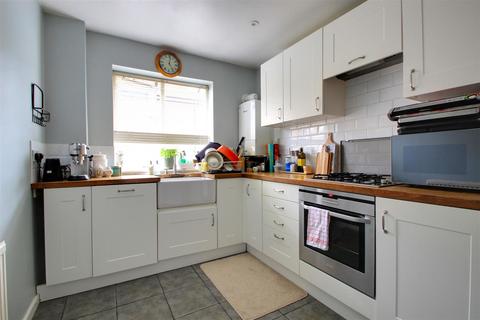 2 bedroom maisonette for sale, The Nap, Kings Langley