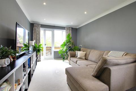 2 bedroom maisonette for sale, The Nap, Kings Langley