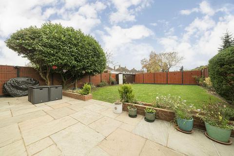 4 bedroom semi-detached house for sale, Green Lane, Sunbury-On-Thames TW16