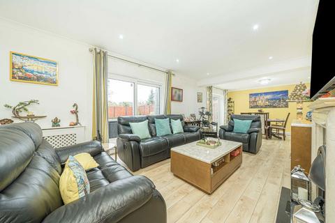 4 bedroom semi-detached house for sale, Green Lane, Sunbury-On-Thames TW16