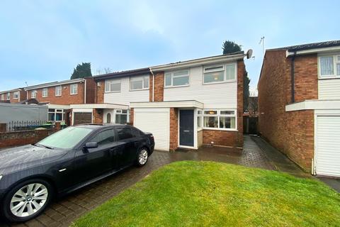 3 bedroom semi-detached house to rent, Henn Drive, Tipton DY4