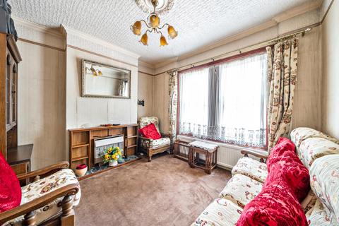 2 bedroom maisonette for sale, Wooler Street, London