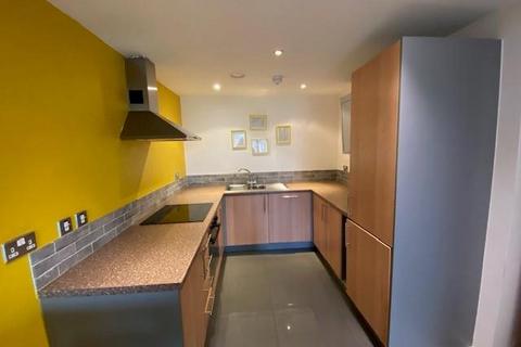 2 bedroom house to rent, Oldham Street, Liverpool