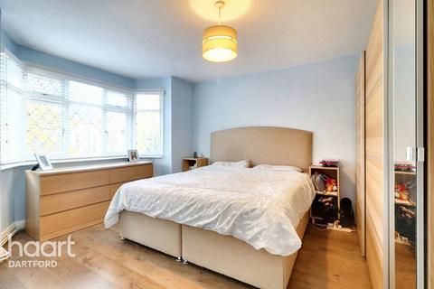 4 Lingfield Avenue, Dartford, DA2 6AH