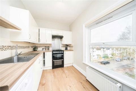 2 bedroom flat for sale, Stanley Road, Teddington TW11