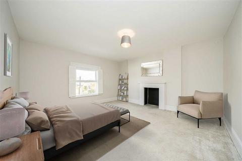 2 bedroom flat for sale, Stanley Road, Teddington TW11