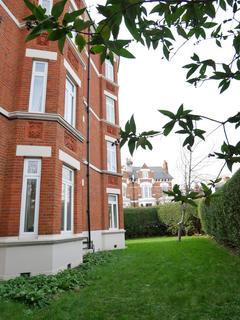 3 bedroom flat to rent, Priory Road, London NW6