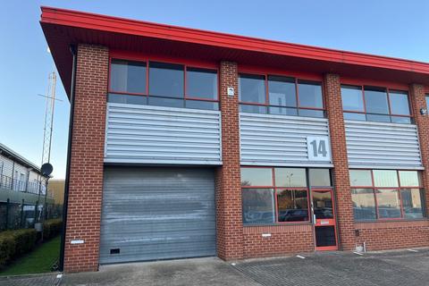 Warehouse to rent, Howard Way, Milton Keynes MK16