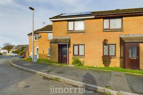 2 bedroom terraced house for sale, 6 Tlysfan, Fishguard