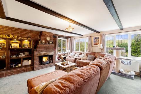 73 Canterbury Road, Lydden, Dover, CT15 7EX