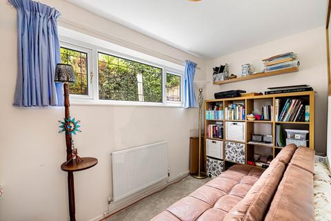 73 Canterbury Road, Lydden, Dover, CT15 7EX