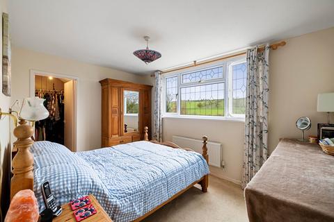 73 Canterbury Road, Lydden, Dover, CT15 7EX