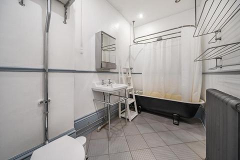 2 bedroom flat for sale, Veronica Road, Tooting Bec, London, SW17