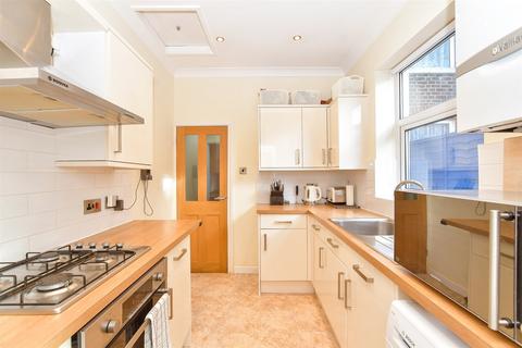 2 bedroom terraced house for sale, Aylesbury Road, Copnor, Portsmouth, Hampshire