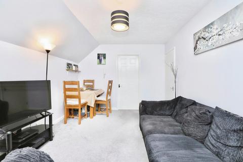 2 bedroom flat for sale, Tadcaster Road, Woodseats, Sheffield, S8 0RA