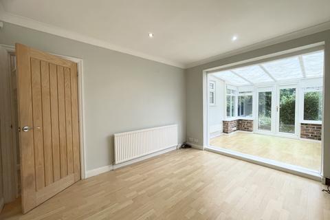 3 bedroom semi-detached house to rent, Elmridge Drive, Hale Barns, Altrincham, Cheshire, WA15