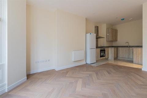 2 bedroom apartment to rent, Cathedral Road, Cardiff CF11