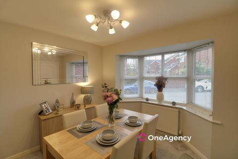 2 bedroom detached house for sale, Meadowsweet Close, Stoke-on-Trent ST6