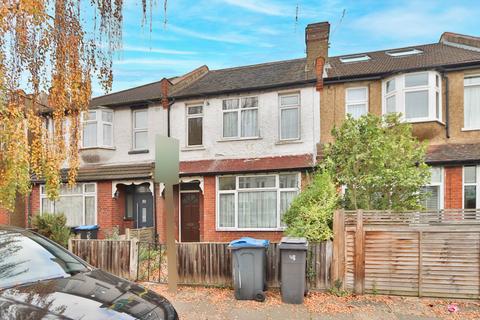 3 bedroom terraced house to rent, Albany Road, New Malden