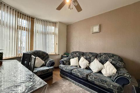 3 bedroom end of terrace house for sale, Beverley Road, Luton LU4