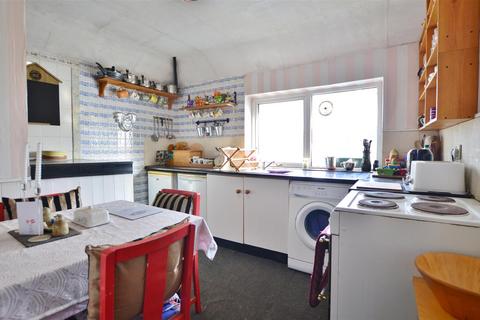 1 bedroom maisonette for sale, Waterbeach Road, Slough