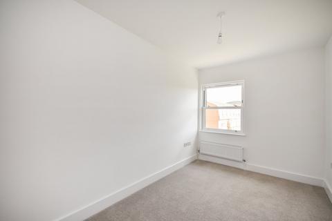 5 bedroom end of terrace house to rent, Parkside, Folkestone, Folkestone, CT19